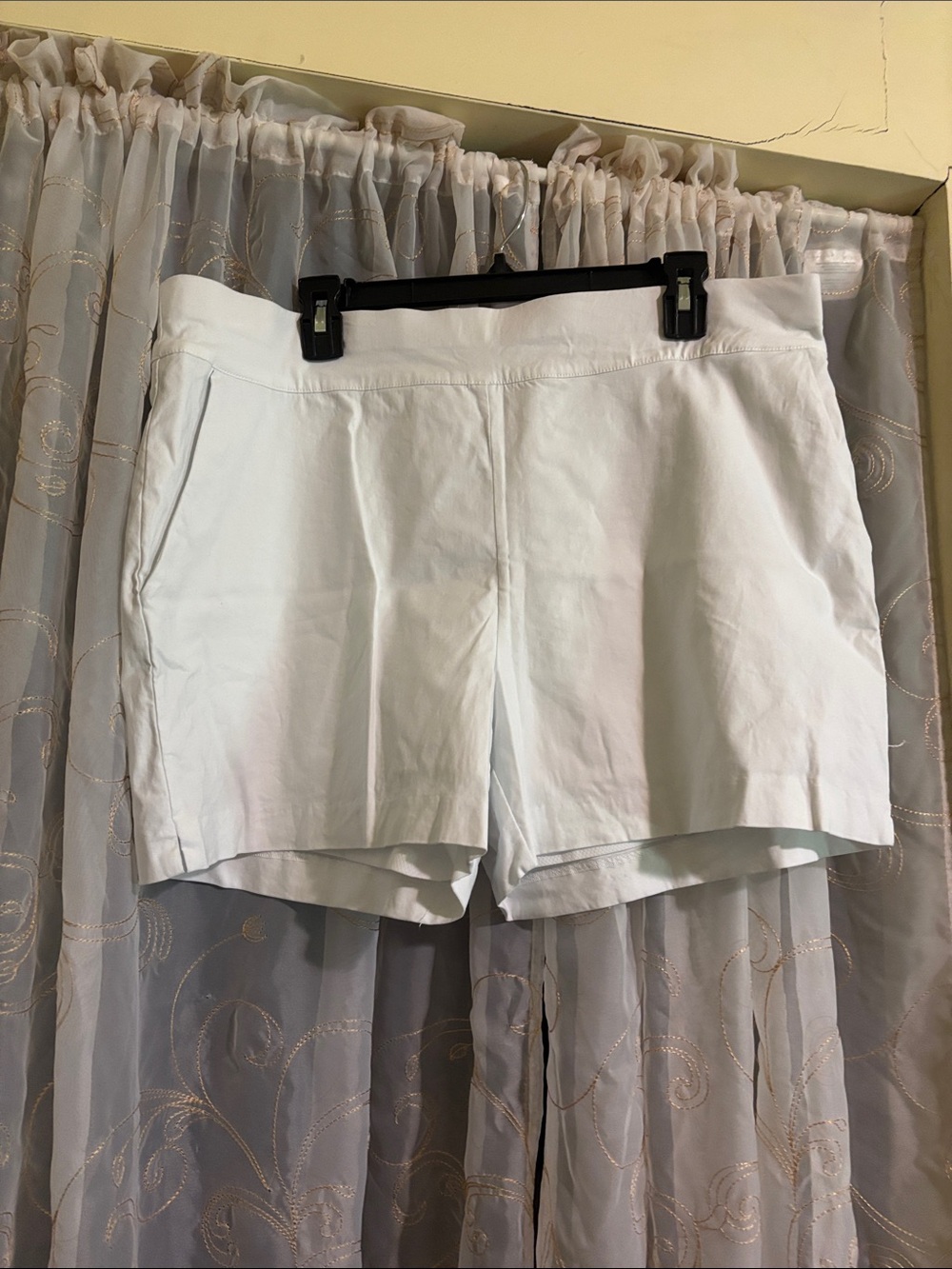 High-Rise White Pull-On Women's Shorts